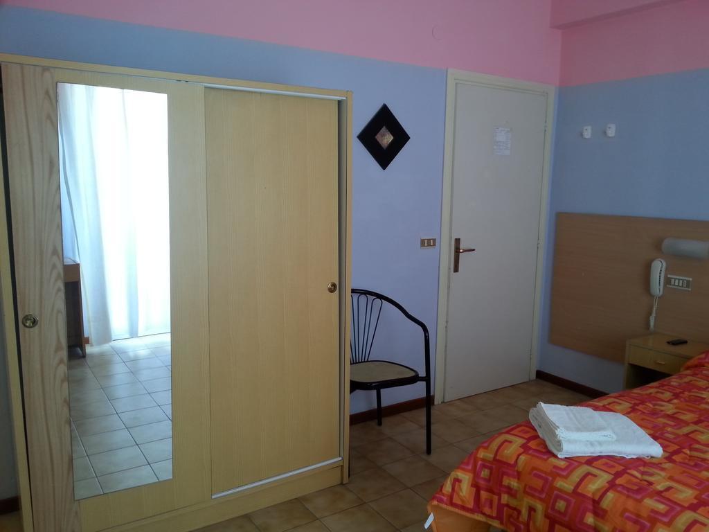 Hotel Marinella Rimini Dış mekan fotoğraf